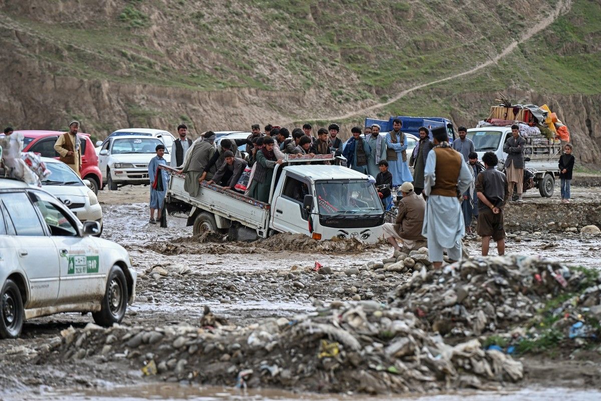 20 killed, more than 100 missing in Afghanistan flash floods | Al Bawaba